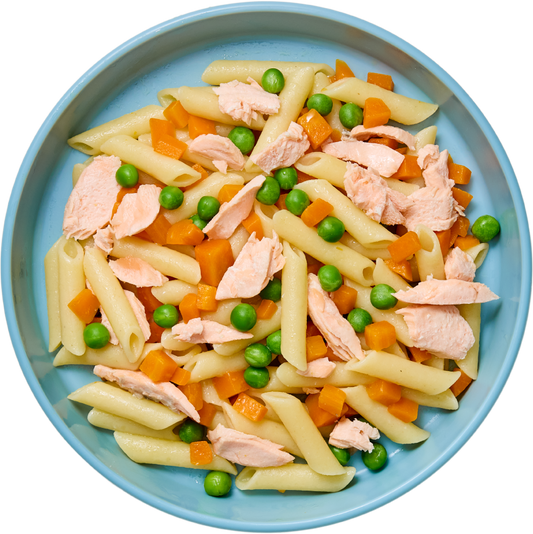 Pasta with salmon and vegetables